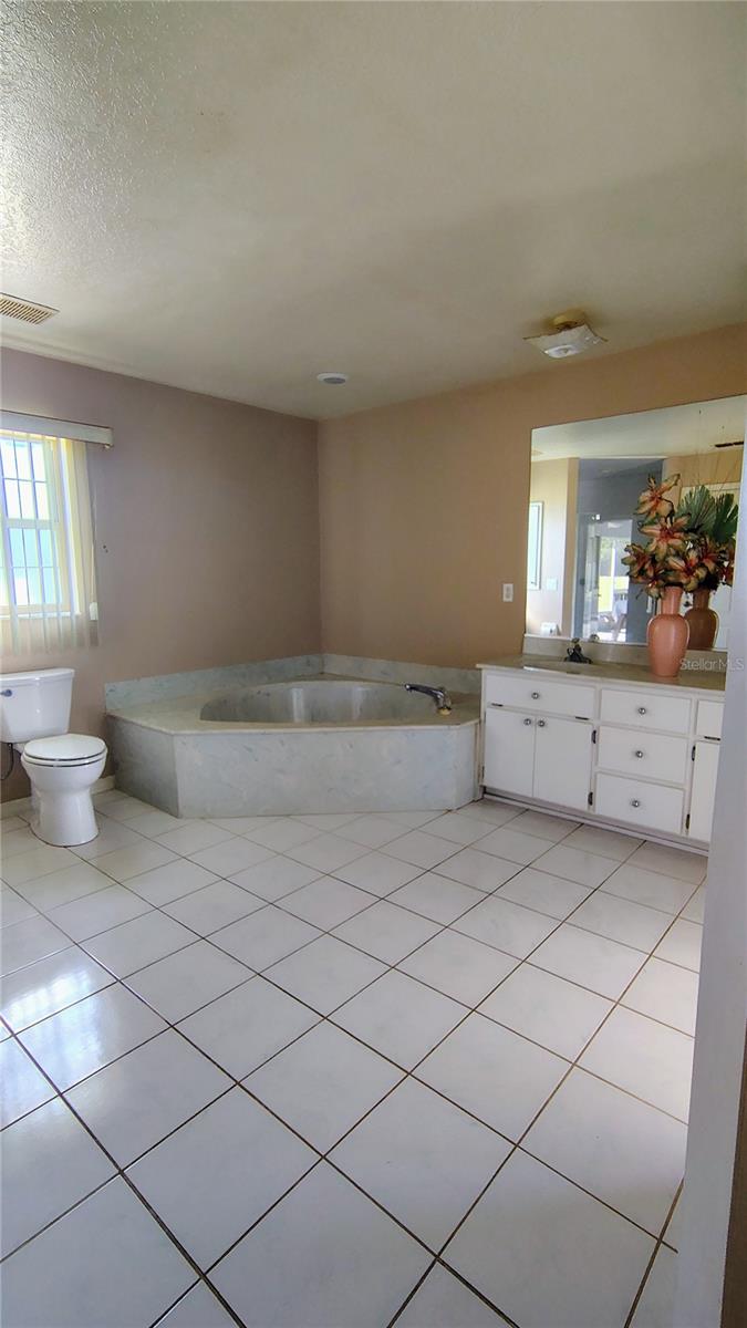 Image 9 of 21 For 16351 47th Avenue