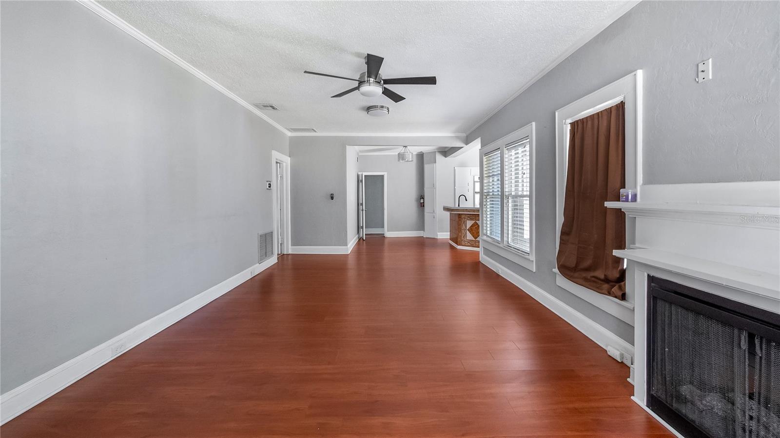 Image 16 of 37 For 1704 Main Street