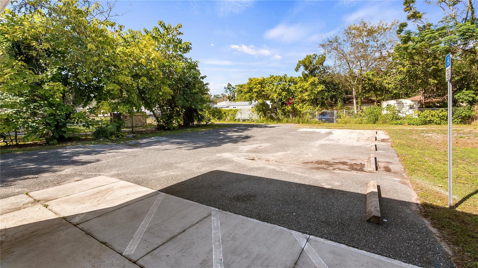 Image 36 of 37 For 1704 Main Street