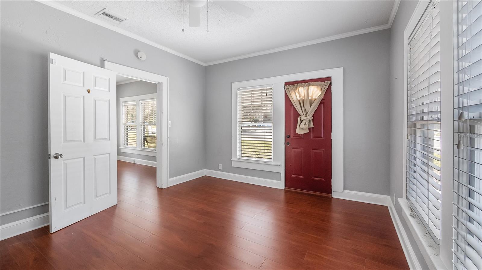 Image 9 of 37 For 1704 Main Street