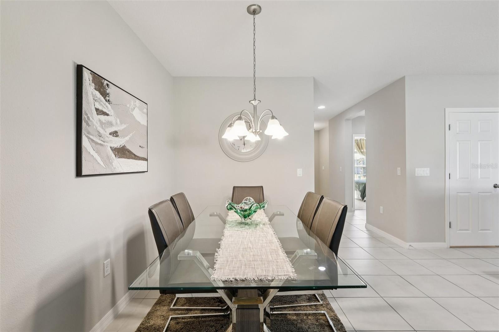 Image 12 of 55 For 512 Darshire Avenue