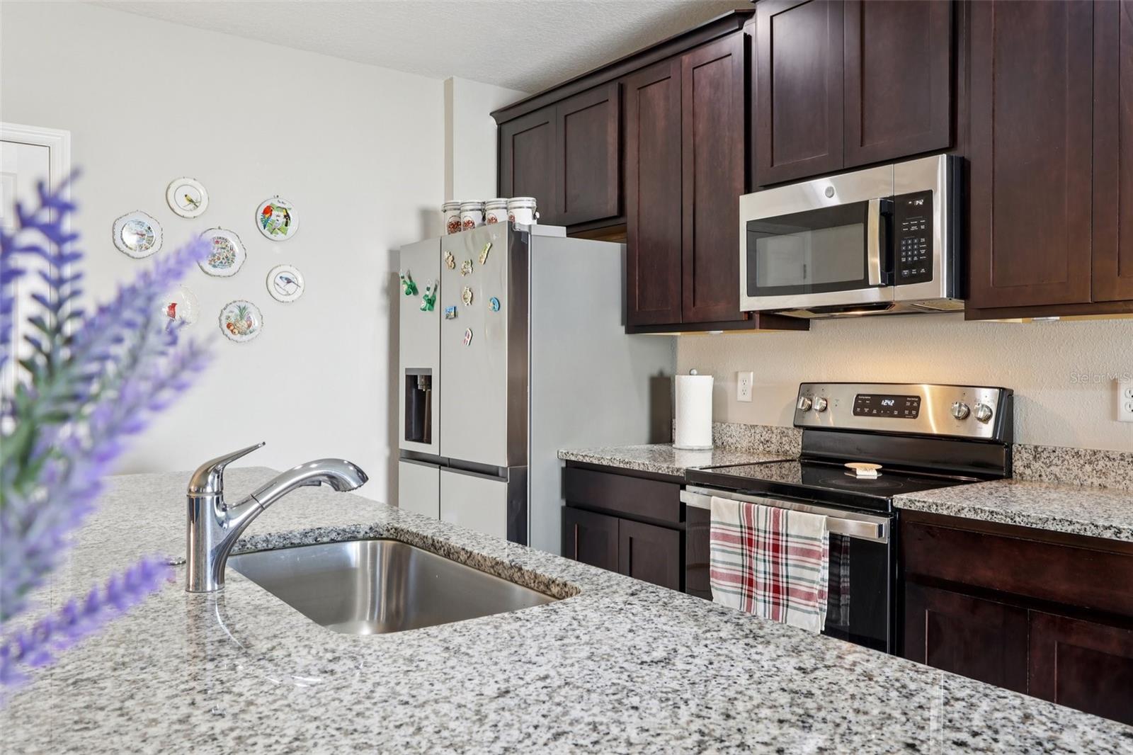 Image 14 of 55 For 512 Darshire Avenue