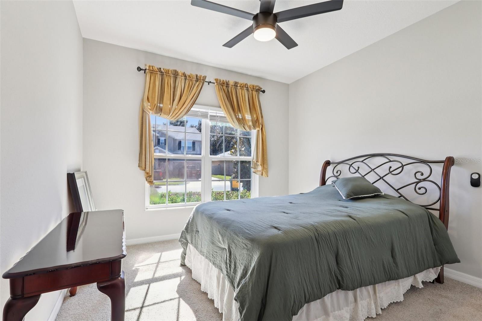 Image 19 of 55 For 512 Darshire Avenue