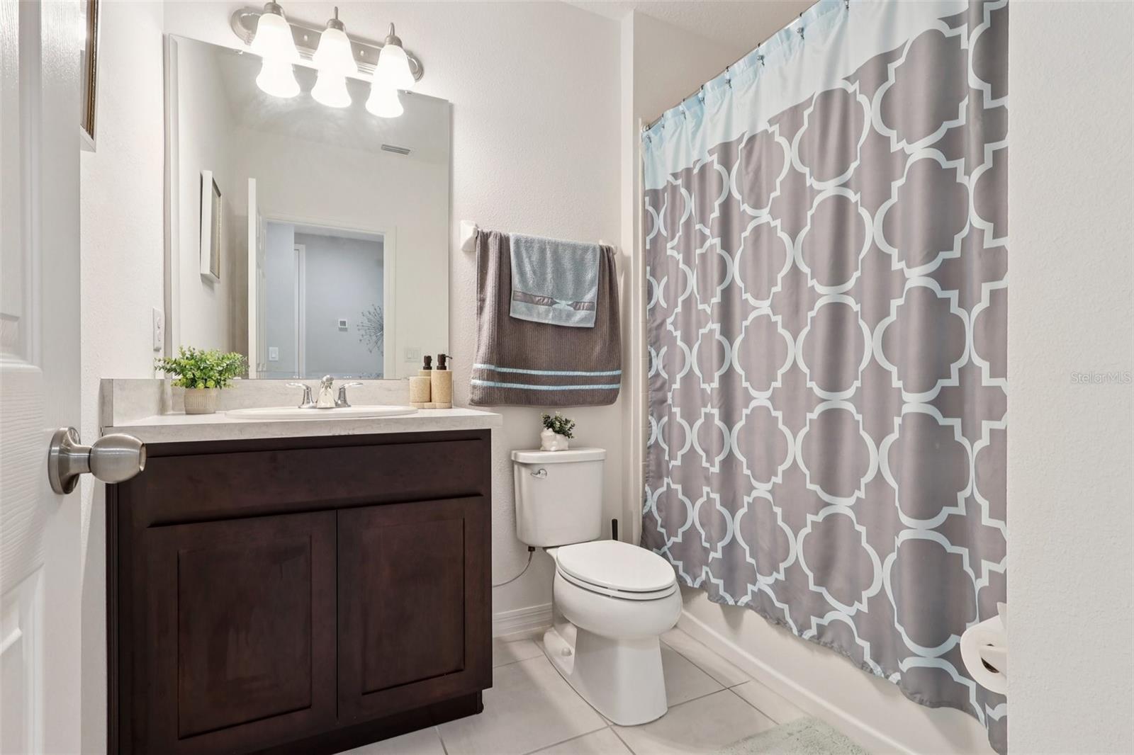 Image 21 of 55 For 512 Darshire Avenue