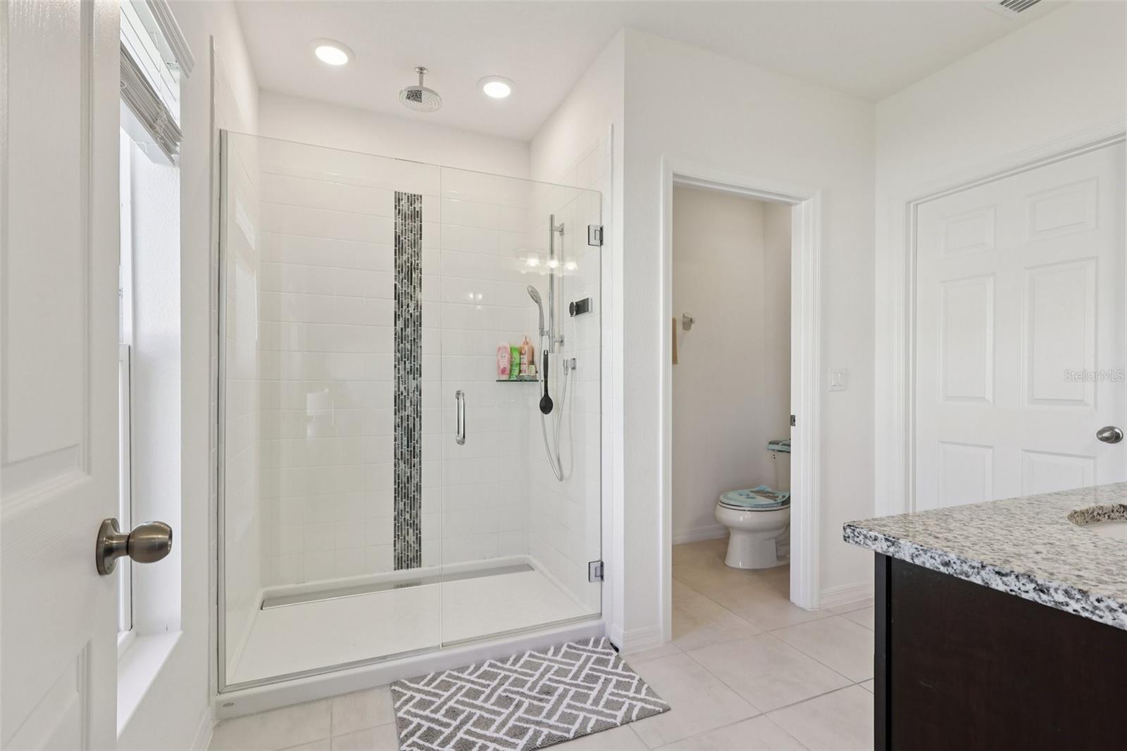 Image 31 of 55 For 512 Darshire Avenue