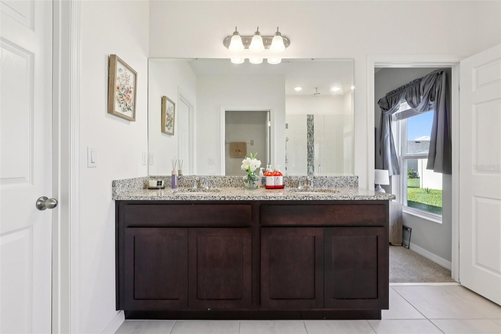 Image 32 of 55 For 512 Darshire Avenue