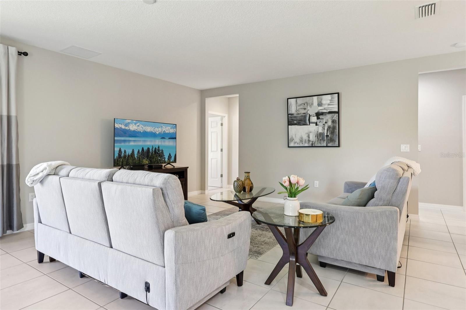 Image 9 of 55 For 512 Darshire Avenue