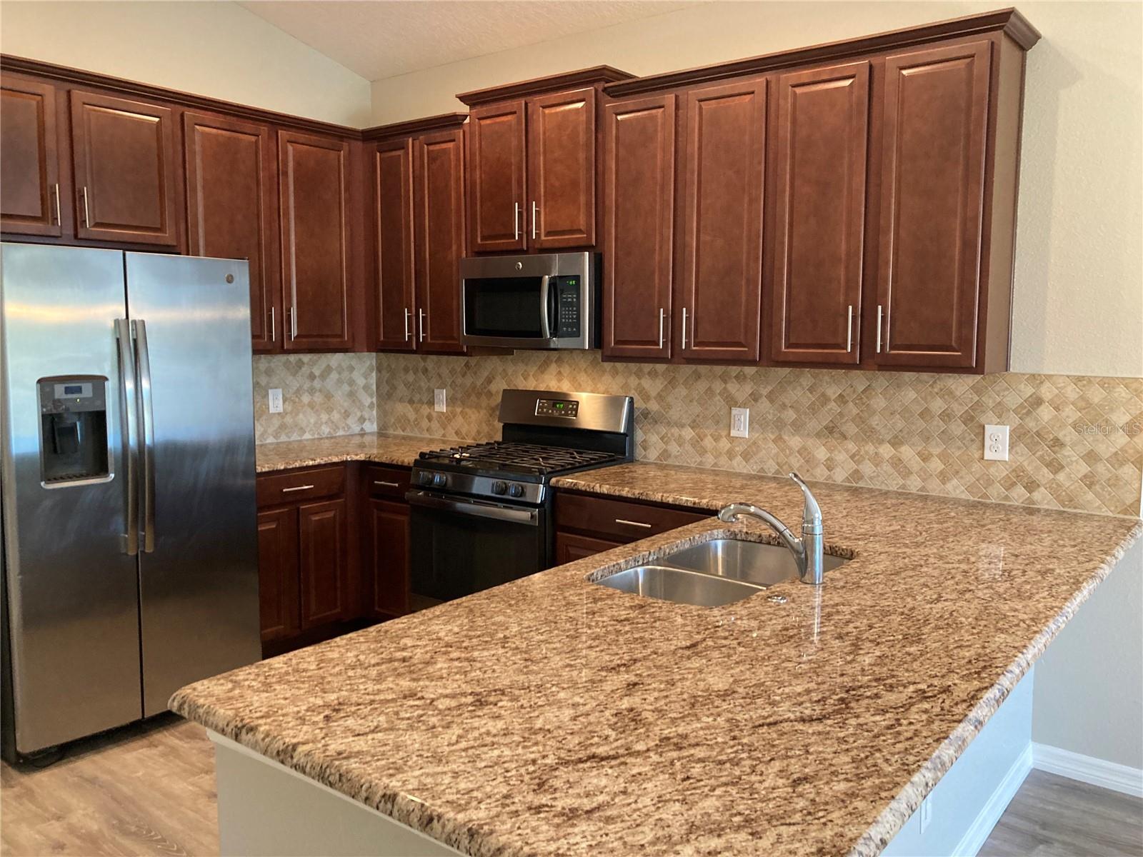 Image 11 of 32 For 2220 Napone Lane