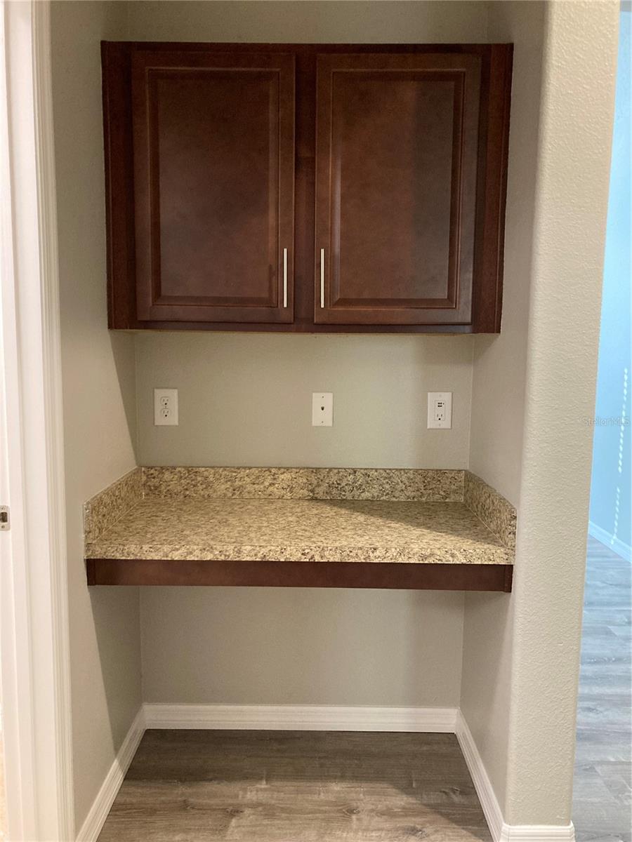 Image 15 of 32 For 2220 Napone Lane