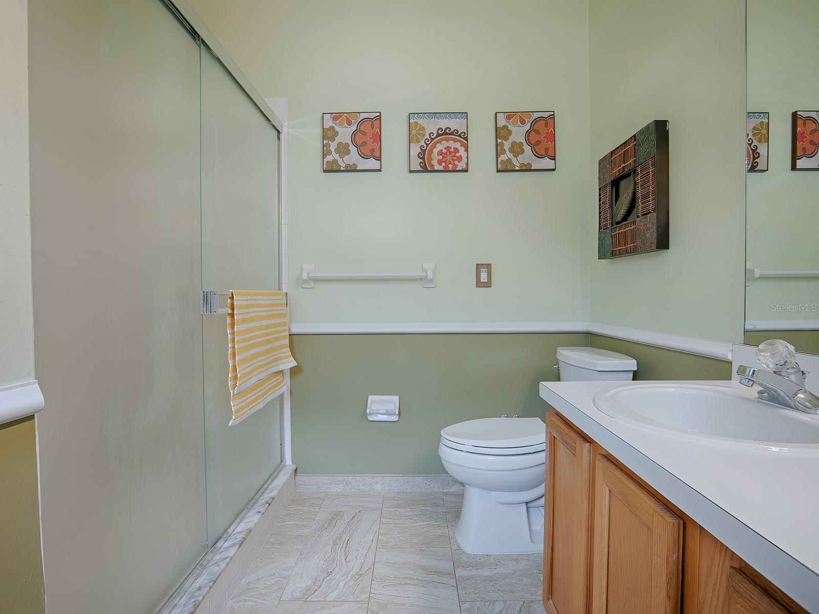 Image 19 of 29 For 5414 Astor Street