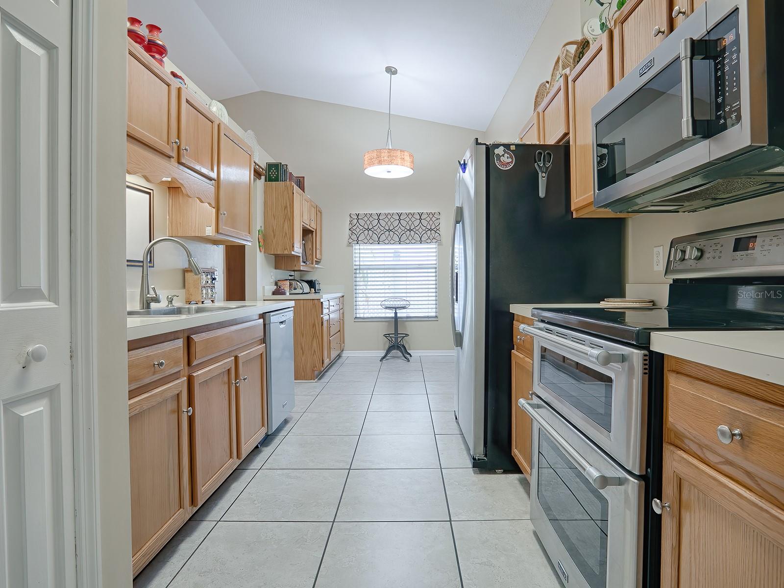 Image 3 of 29 For 5414 Astor Street