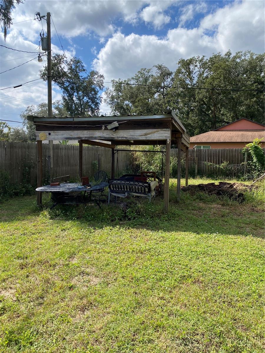 Image 7 of 13 For 2888 Sanford Avenue