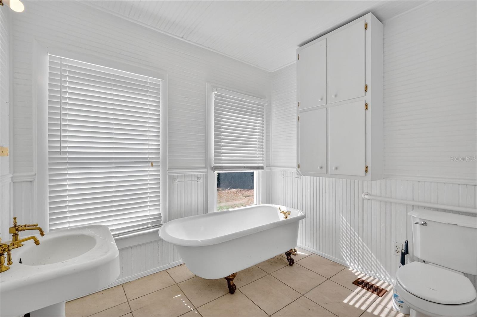 Image 27 of 41 For 1218 Broad Street