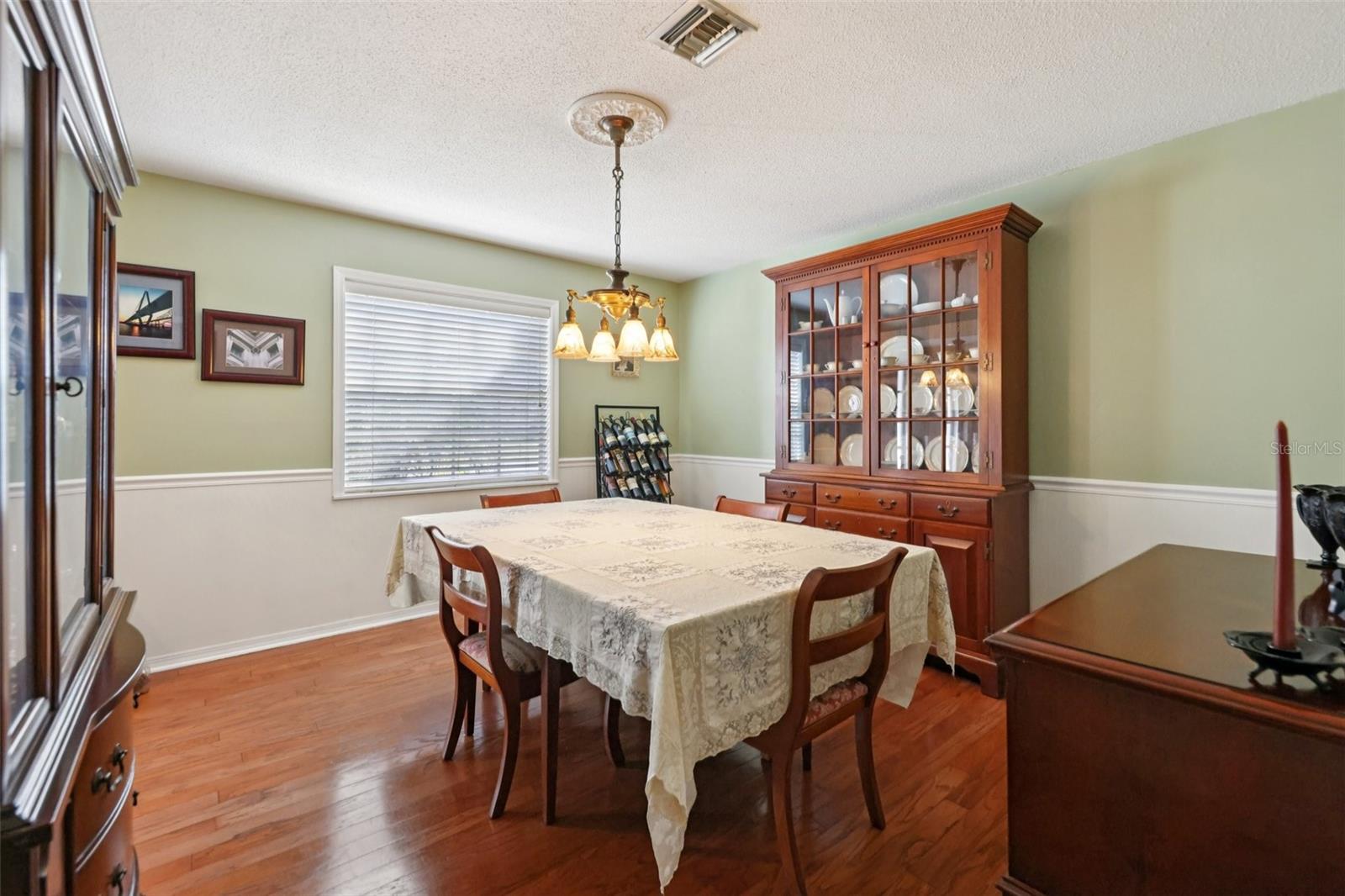 Image 13 of 69 For 1105 9th Street