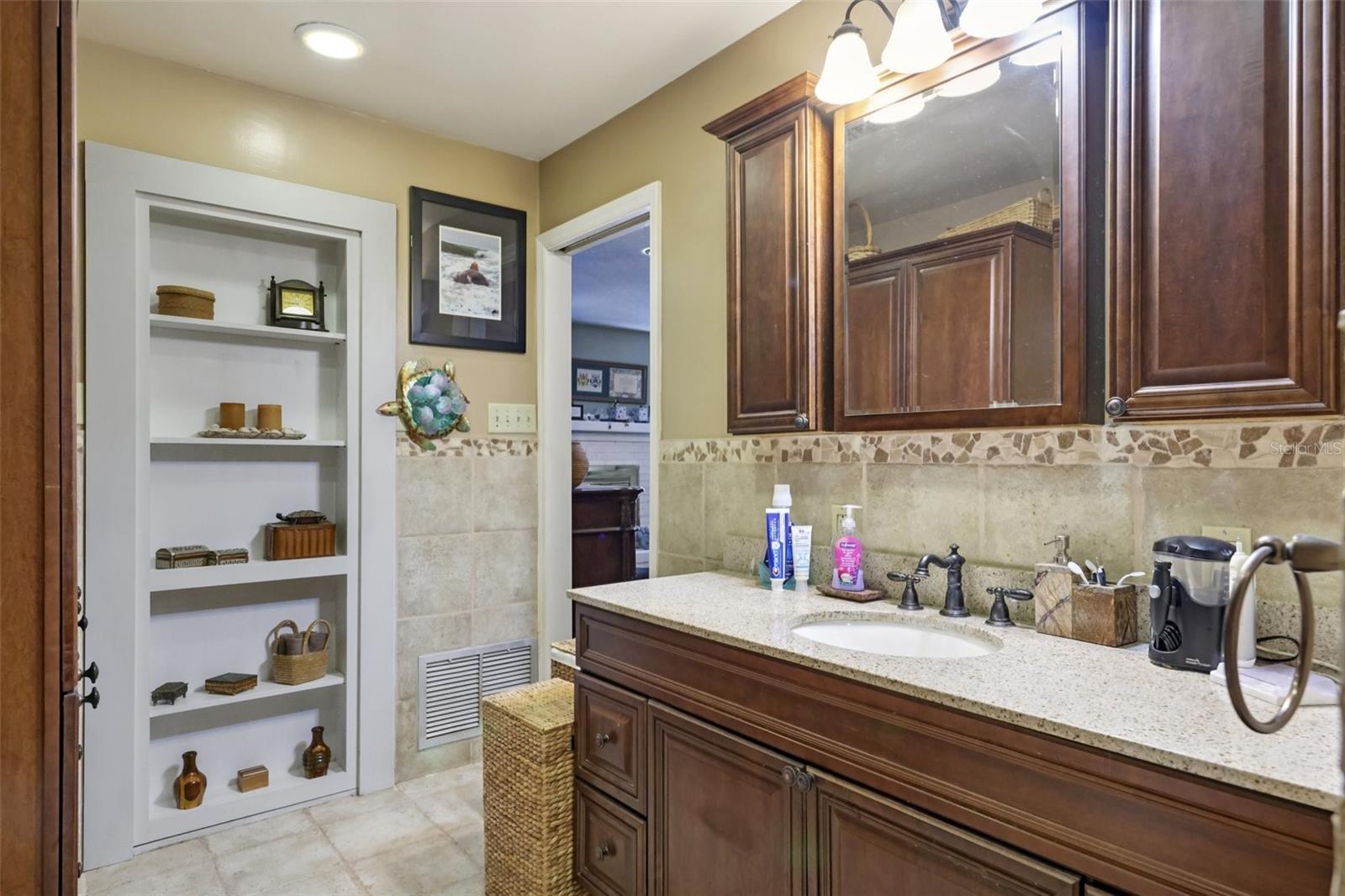 Image 31 of 69 For 1105 9th Street