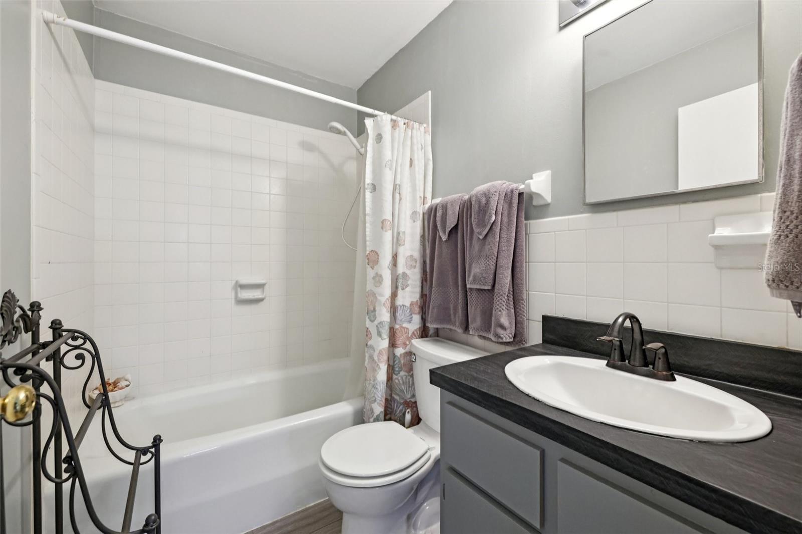 Image 32 of 69 For 1105 9th Street