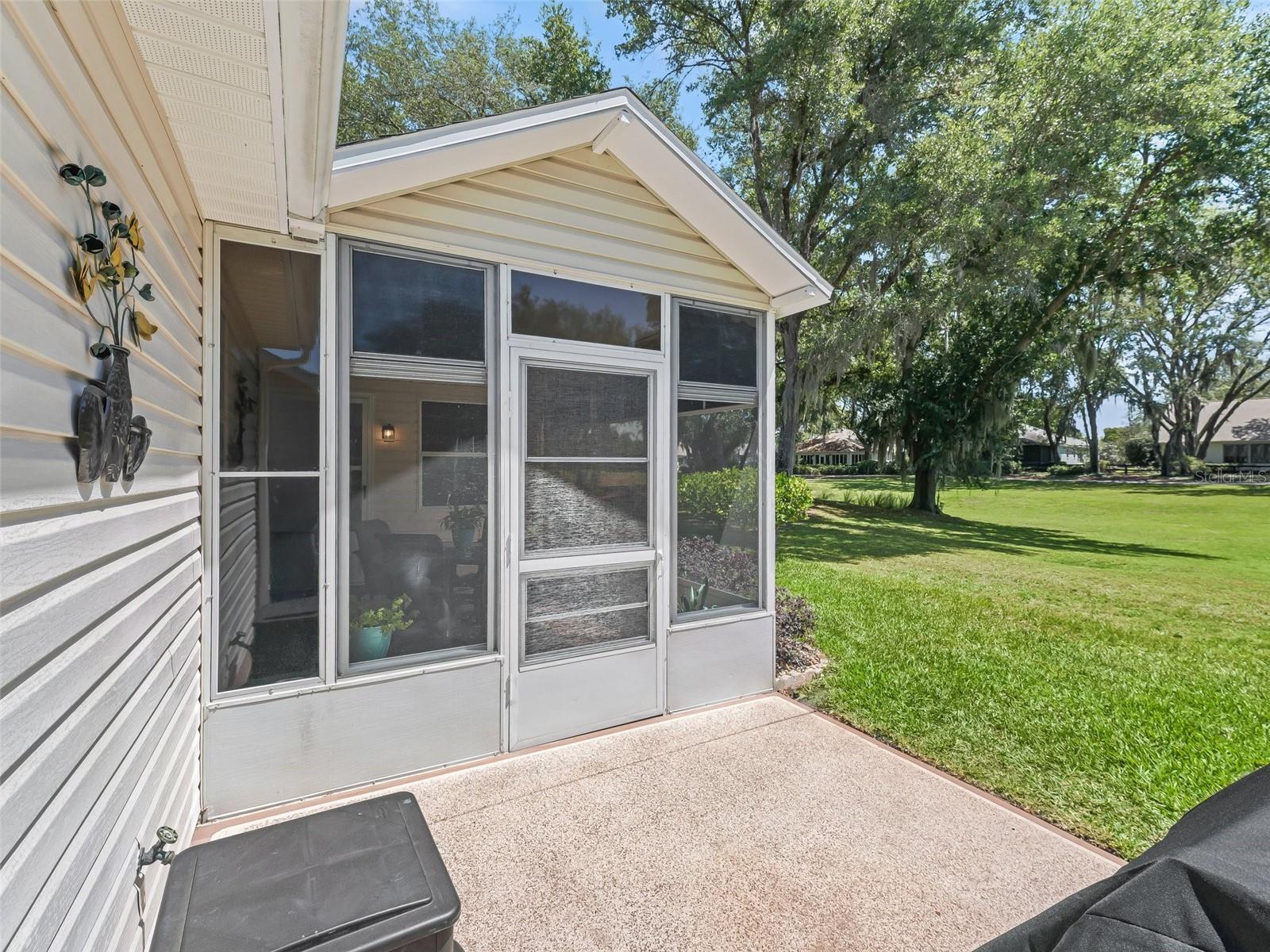 Image 21 of 49 For 511 Chula Vista Avenue