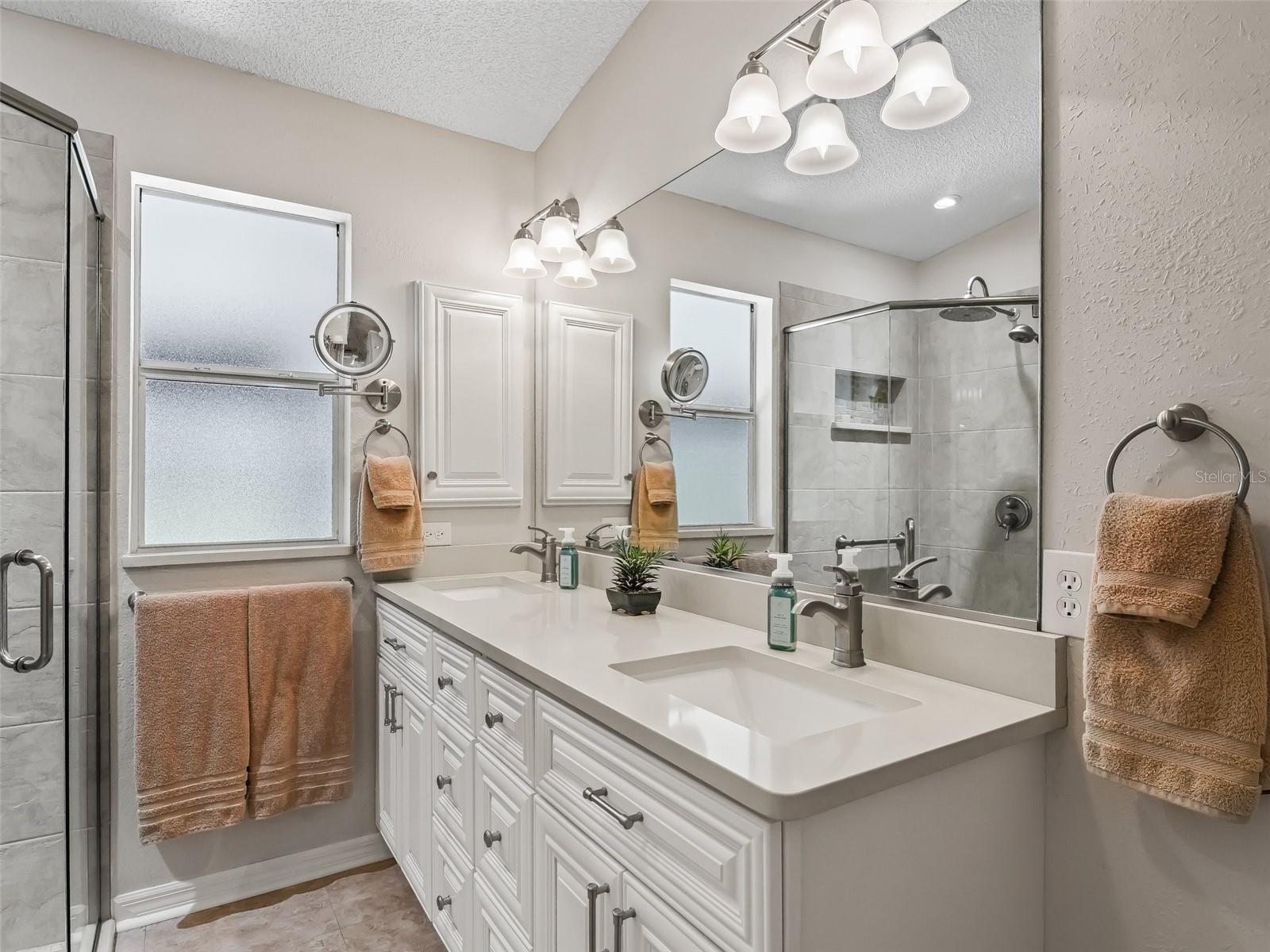 Image 32 of 49 For 511 Chula Vista Avenue