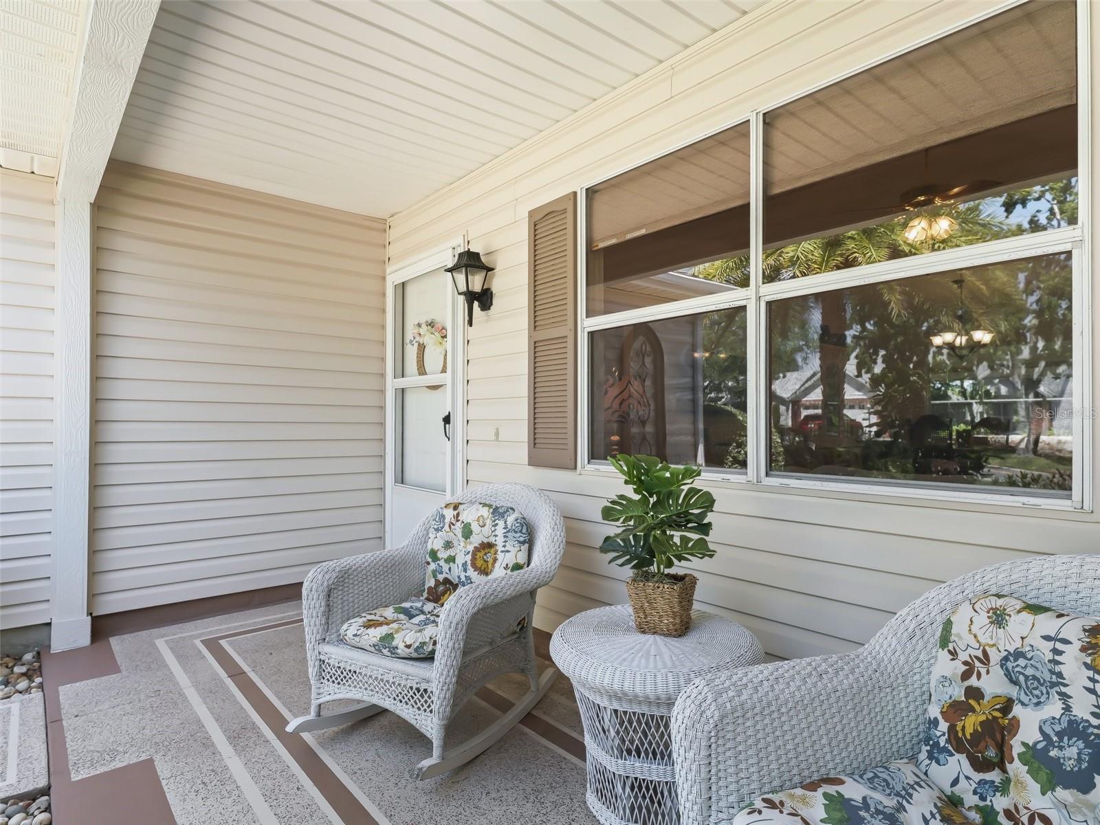 Image 4 of 49 For 511 Chula Vista Avenue