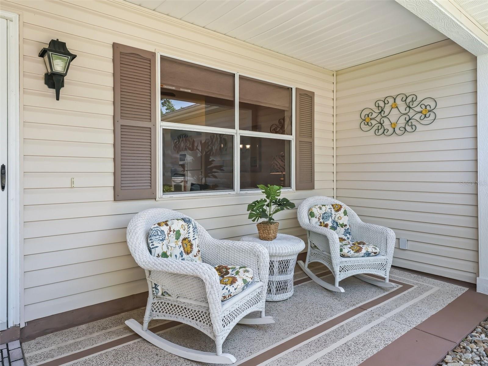 Image 5 of 49 For 511 Chula Vista Avenue