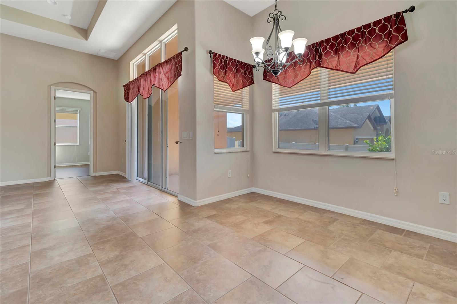 Image 11 of 53 For 10816 Wyandotte Drive