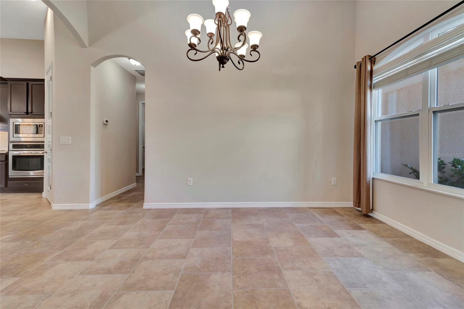 Image 13 of 53 For 10816 Wyandotte Drive