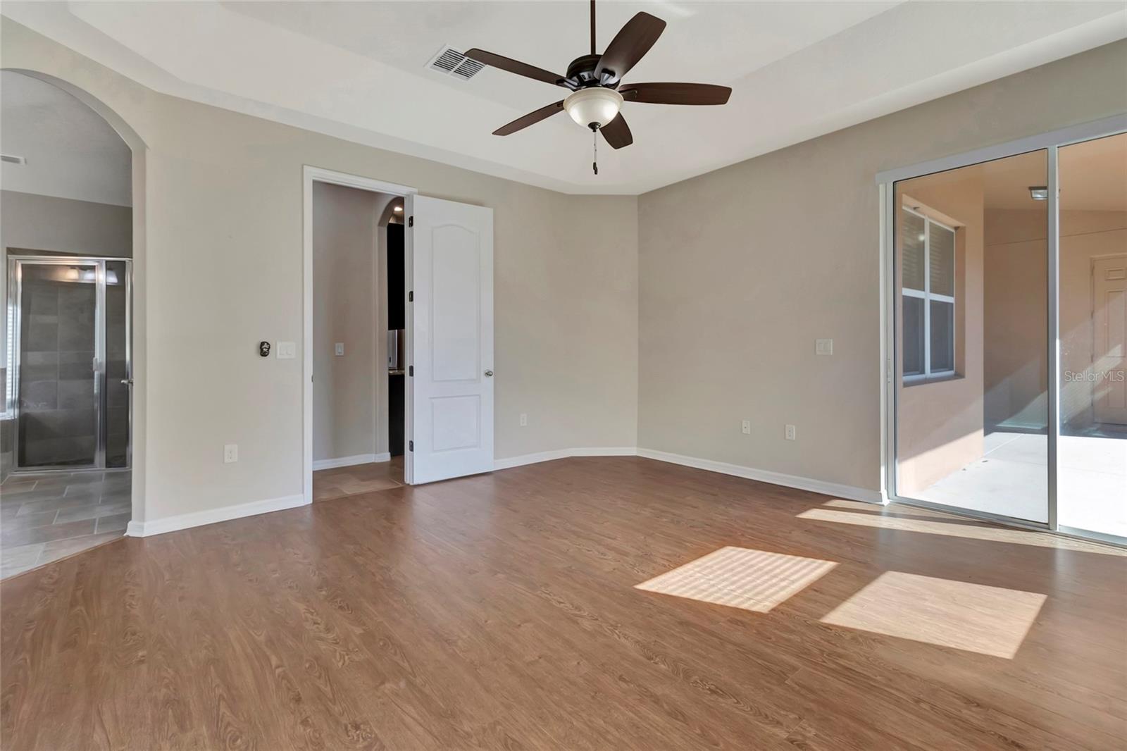 Image 18 of 53 For 10816 Wyandotte Drive