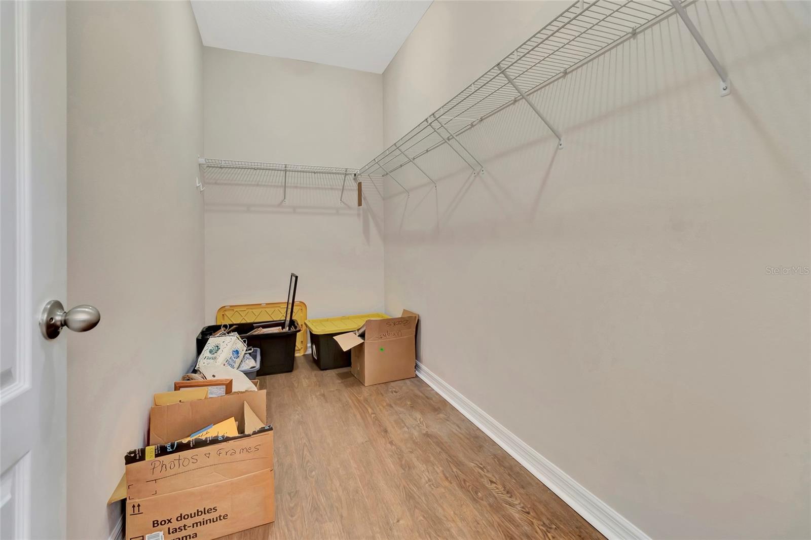 Image 22 of 53 For 10816 Wyandotte Drive