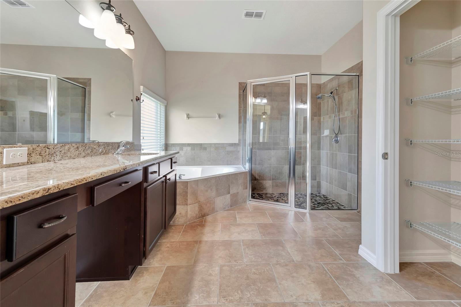 Image 26 of 53 For 10816 Wyandotte Drive