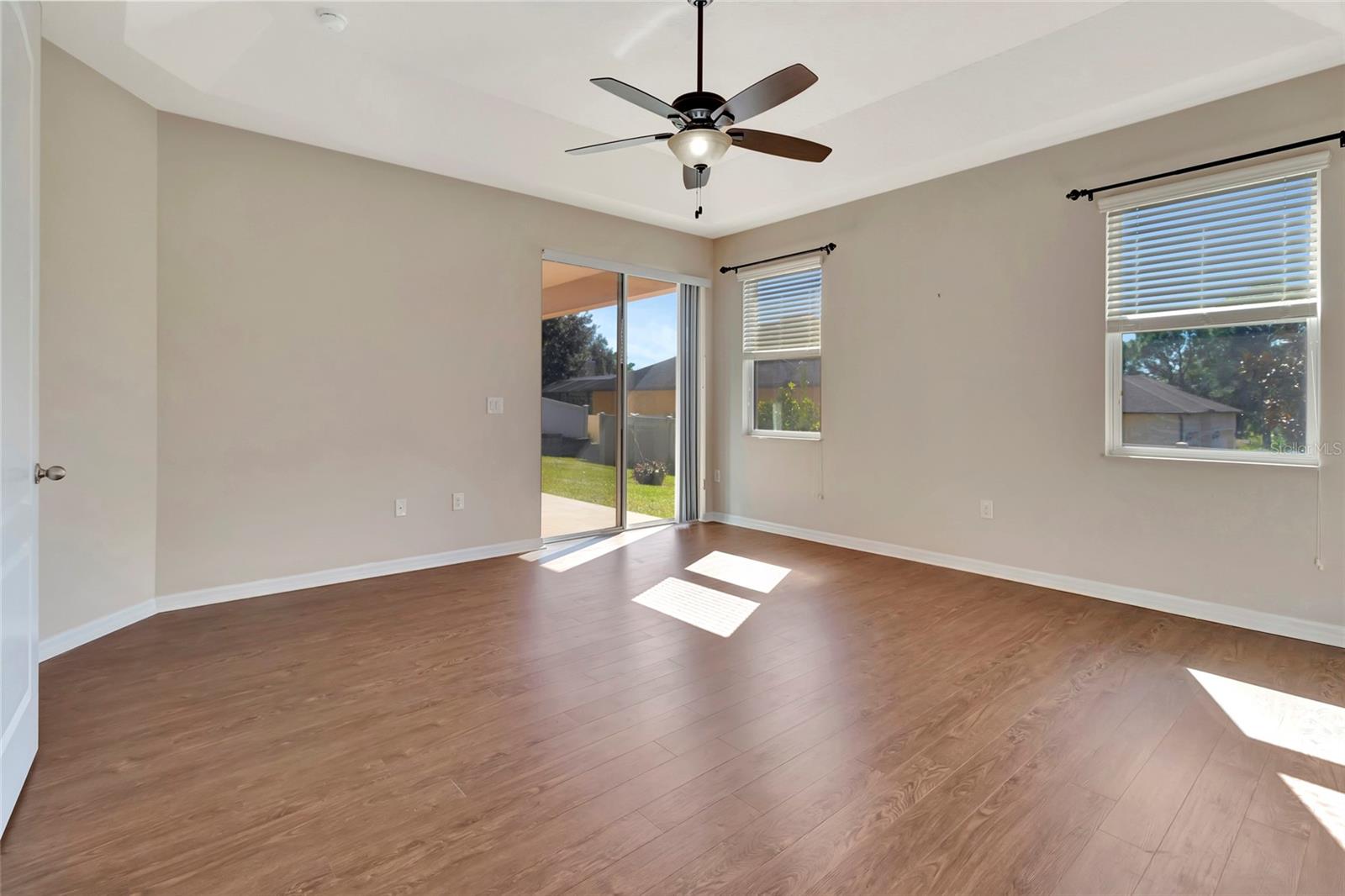 Image 32 of 53 For 10816 Wyandotte Drive