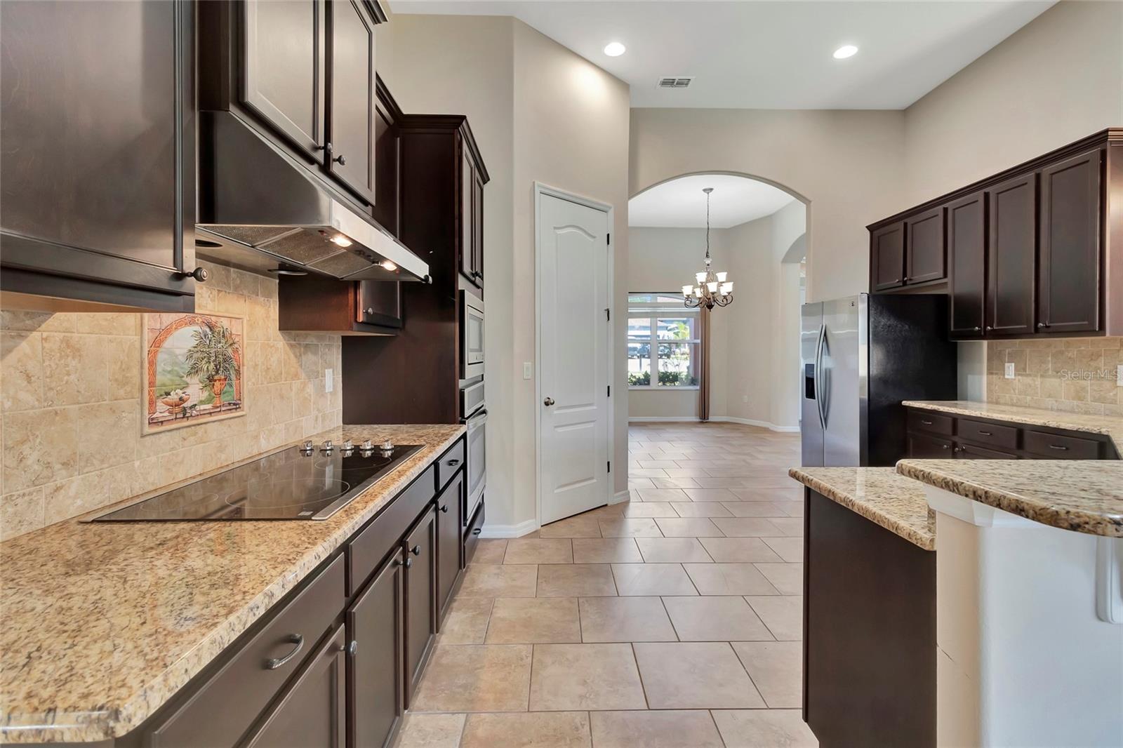 Image 6 of 53 For 10816 Wyandotte Drive