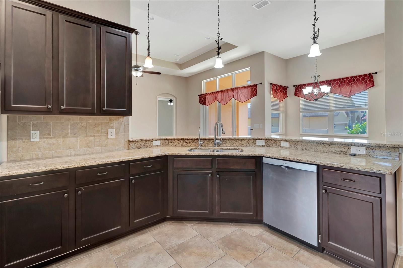 Image 7 of 53 For 10816 Wyandotte Drive