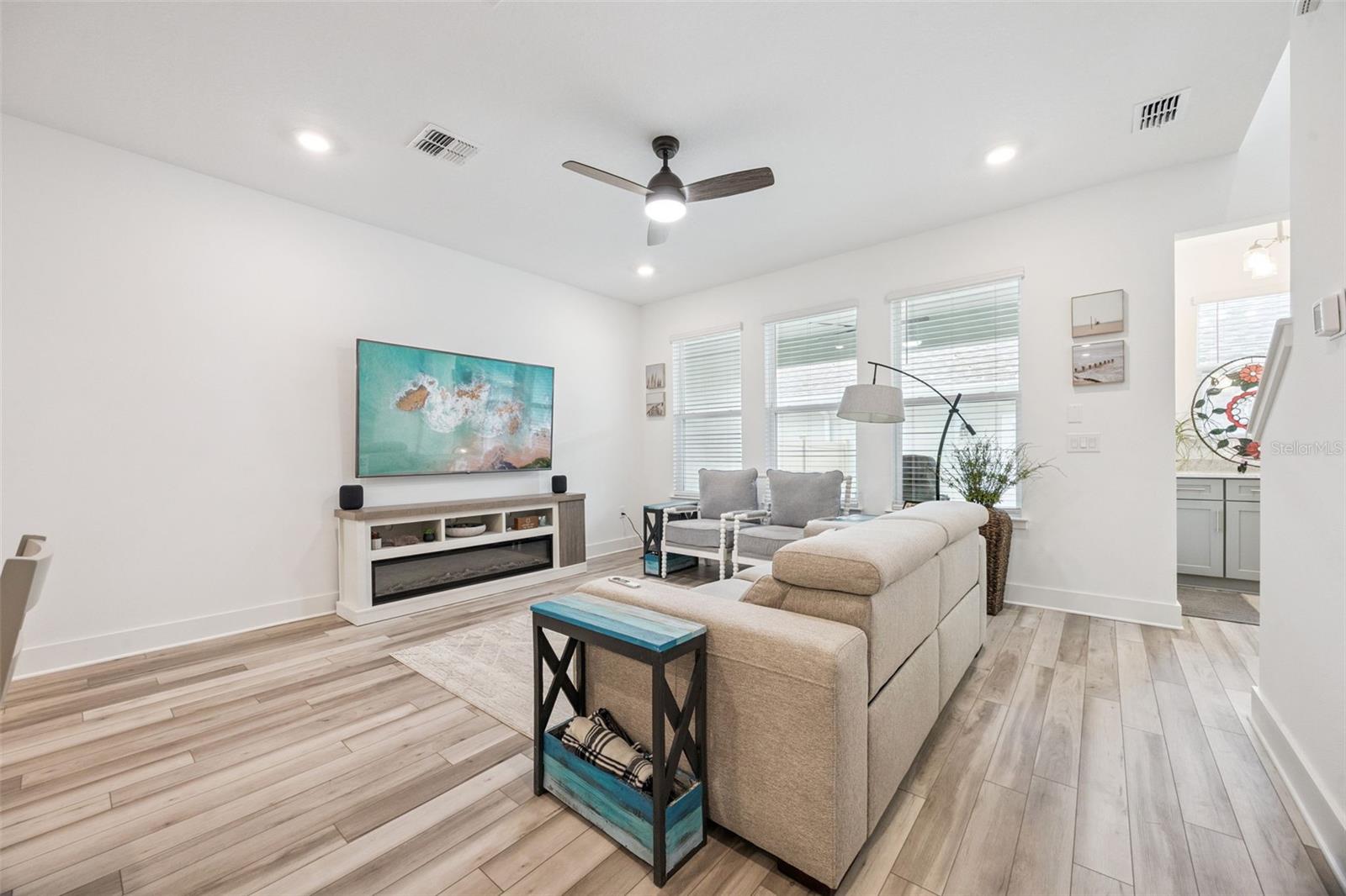 Image 10 of 59 For 14010 Scarlet Aster Alley