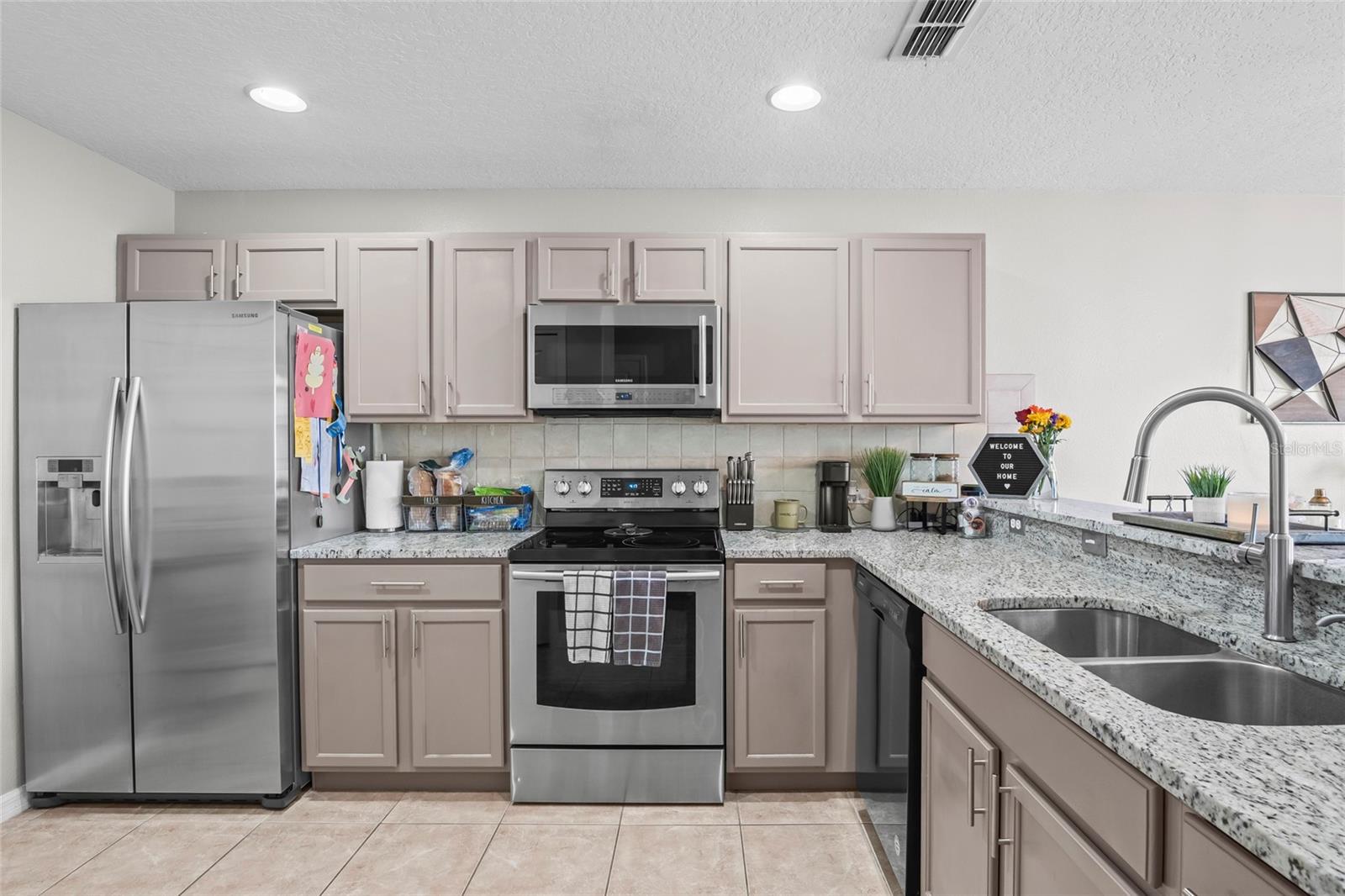 Image 11 of 47 For 528 Cresting Oak Circle 8