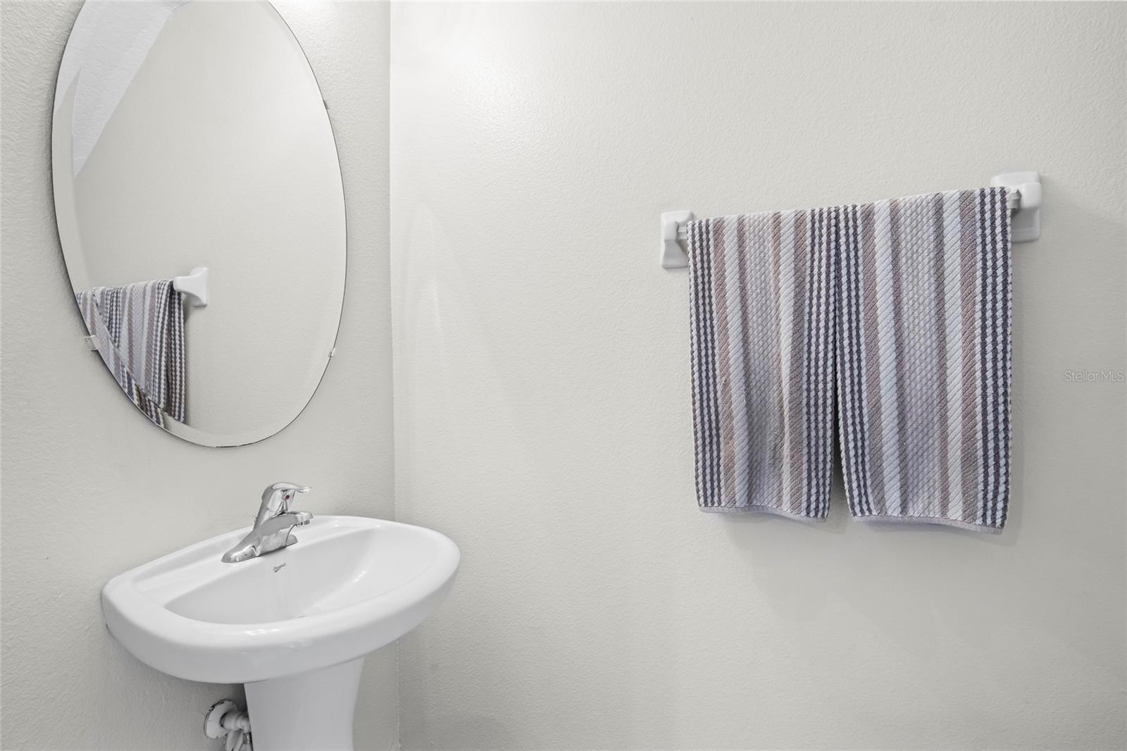 Image 13 of 47 For 528 Cresting Oak Circle 8