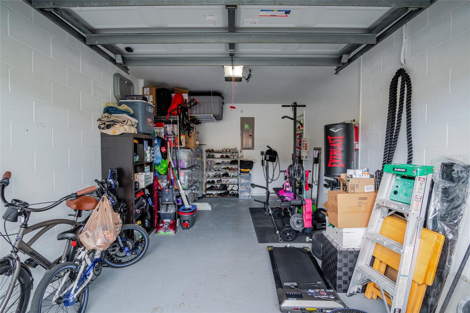 Image 25 of 47 For 528 Cresting Oak Circle 8