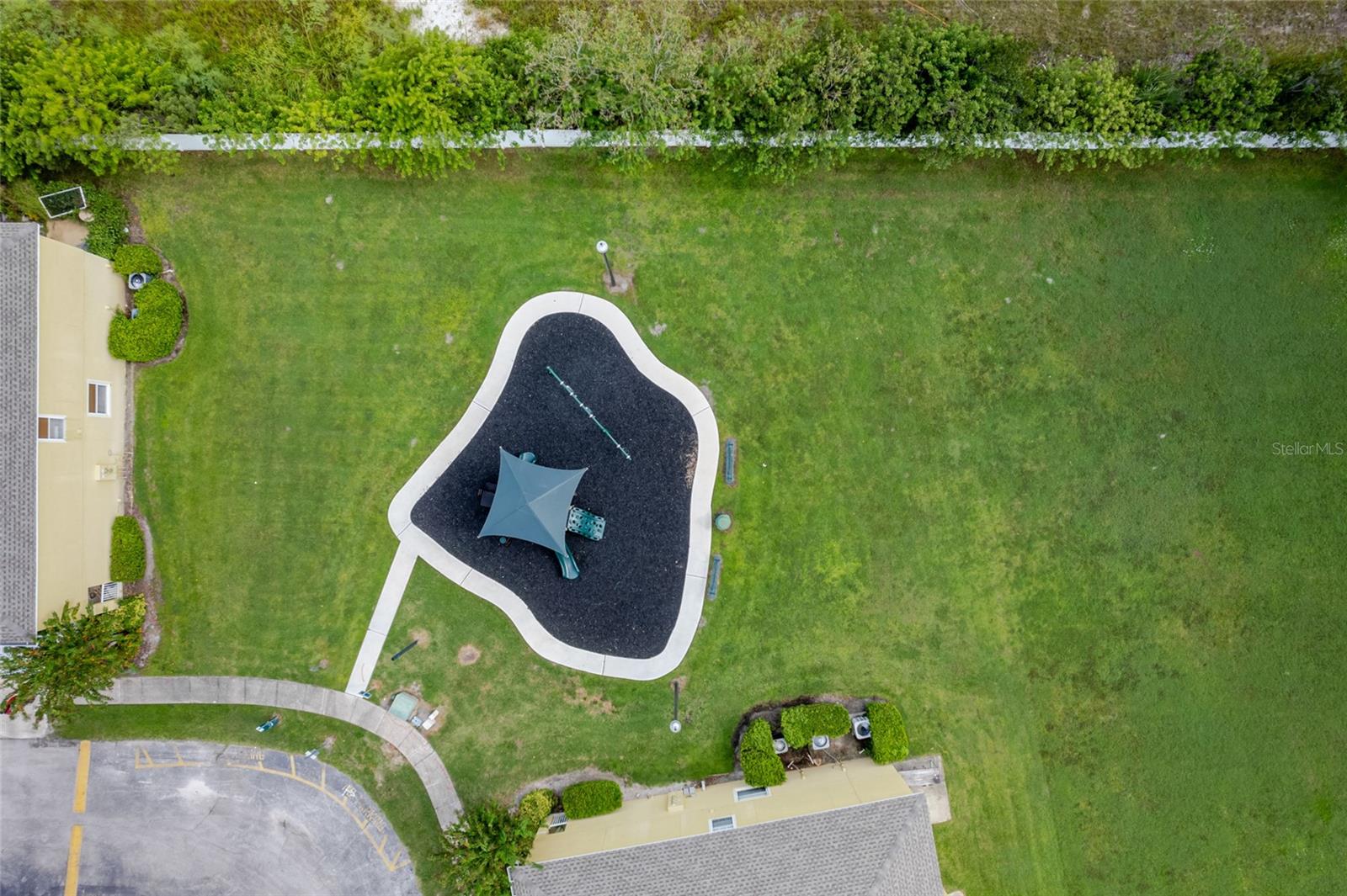 Image 33 of 47 For 528 Cresting Oak Circle 8