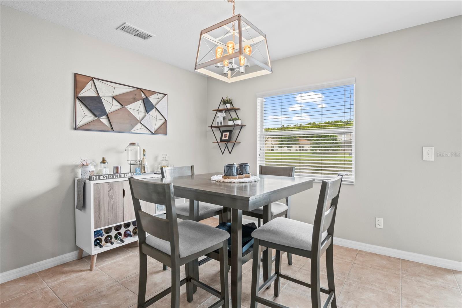 Image 7 of 47 For 528 Cresting Oak Circle 8