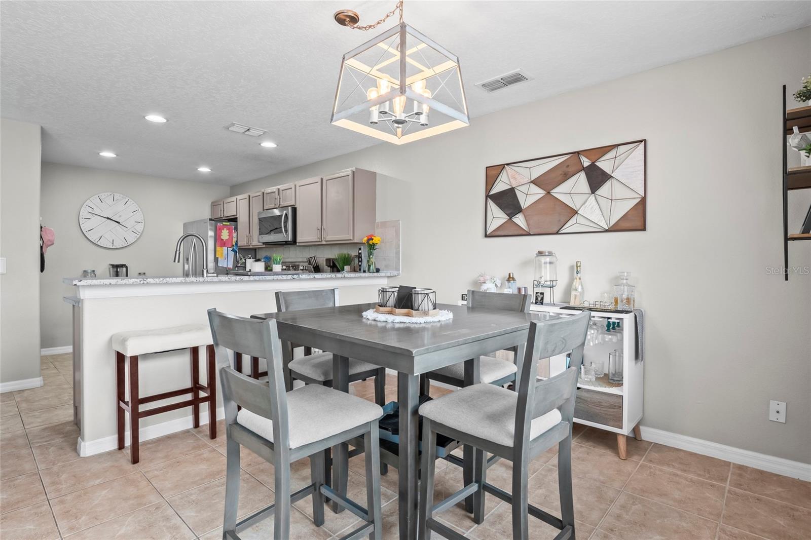 Image 8 of 47 For 528 Cresting Oak Circle 8