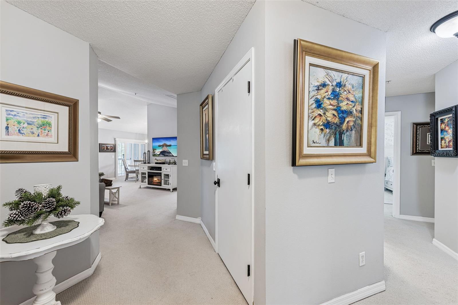 Image 15 of 22 For 1010 Loch Vail  1103