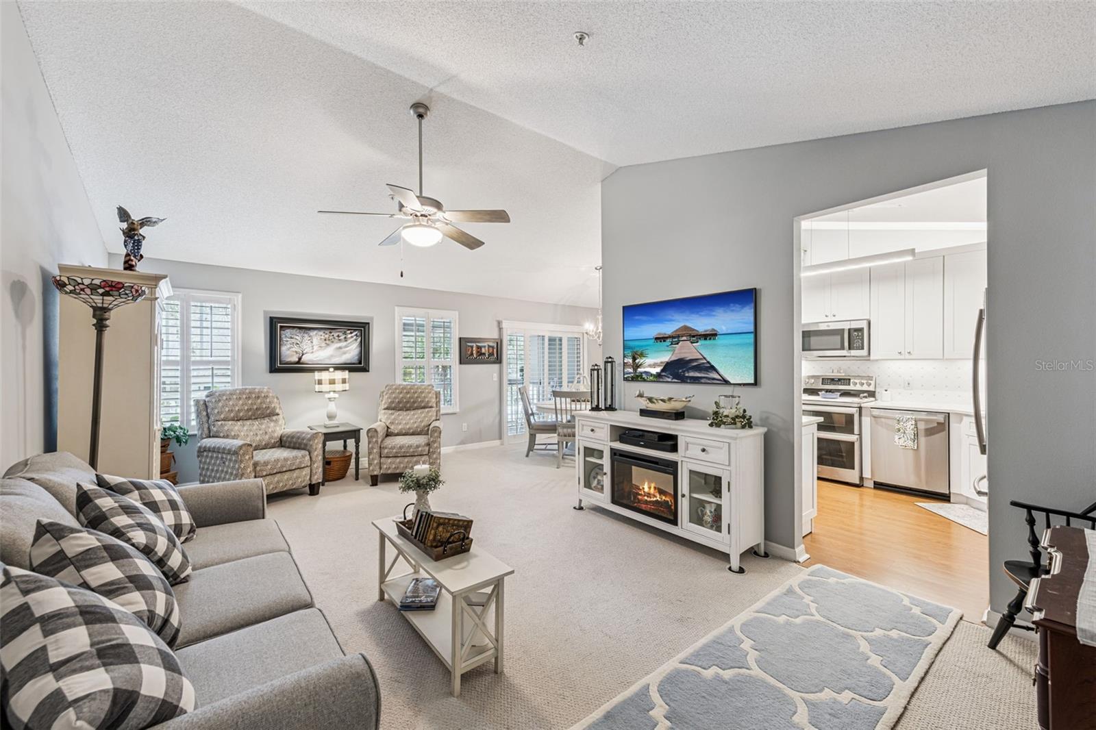 Image 3 of 22 For 1010 Loch Vail  1103