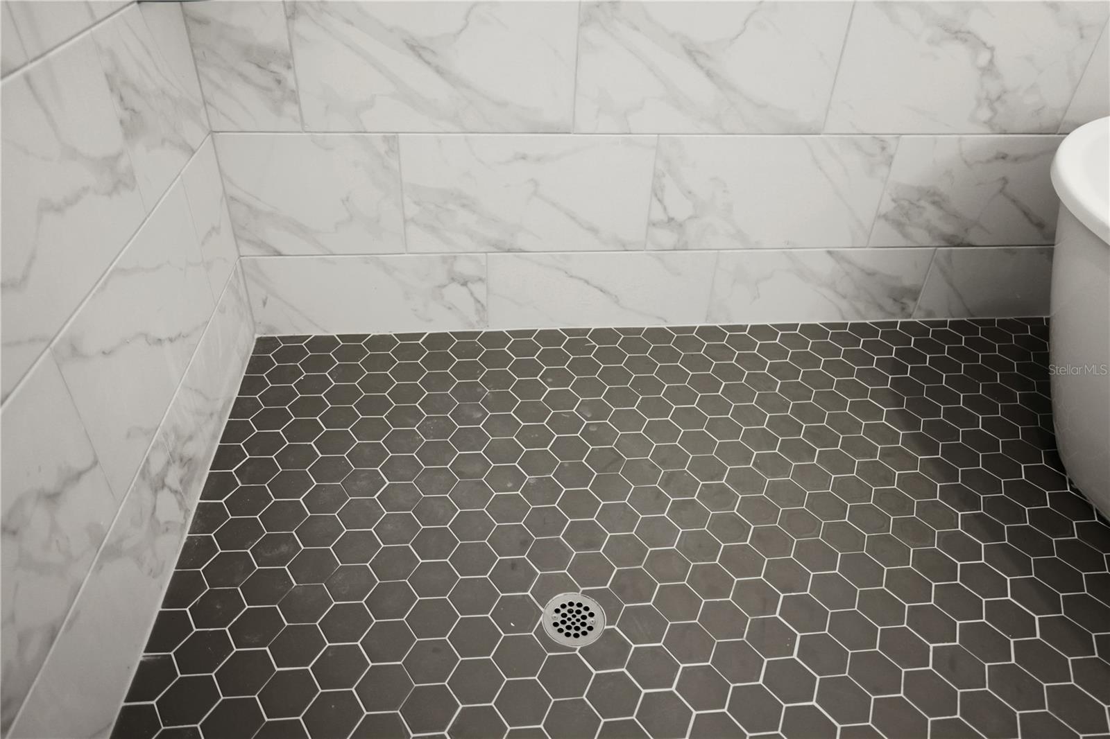 Image 21 of 50 For 9842 Peebles Street