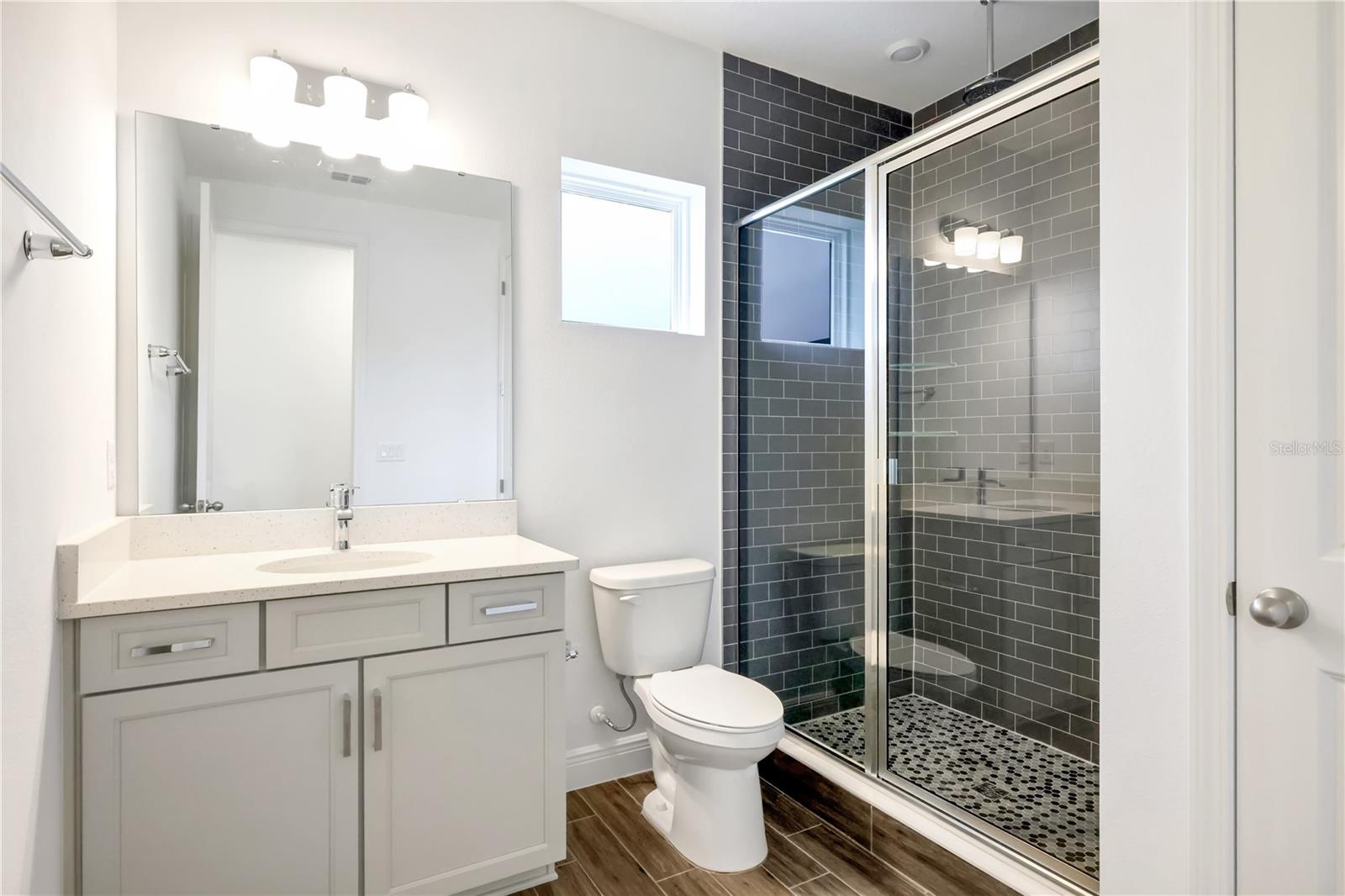 Image 49 of 50 For 9842 Peebles Street