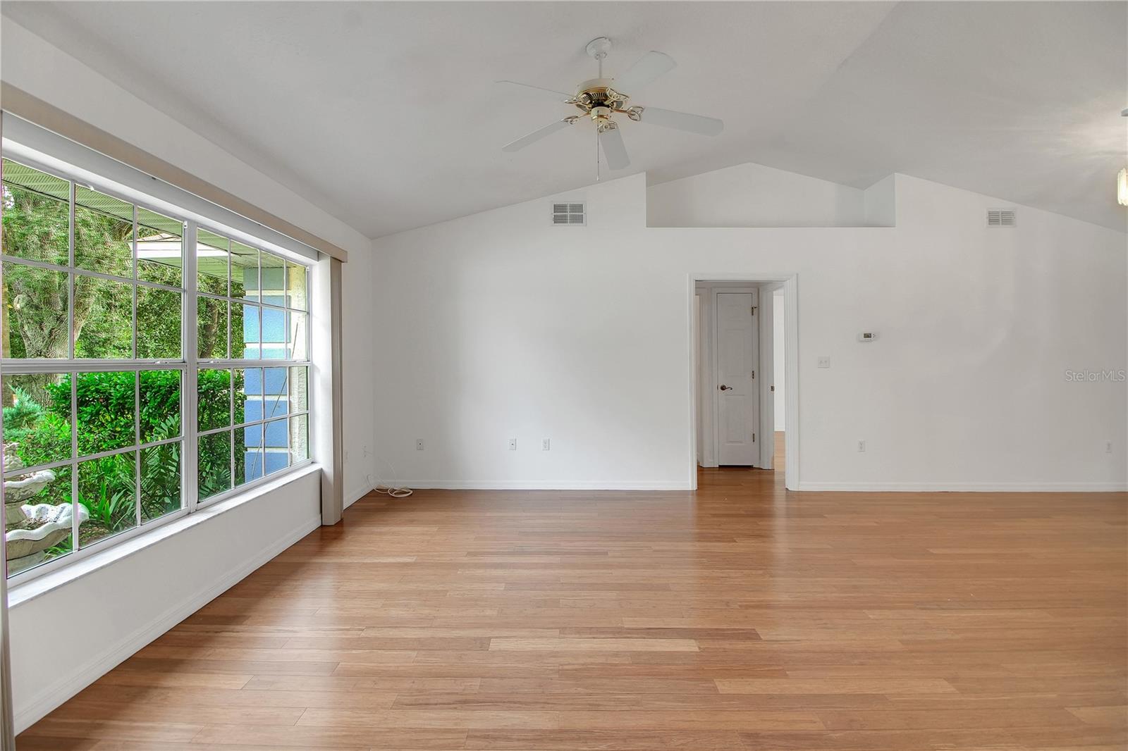 Image 27 of 39 For 36629 Francis Drive