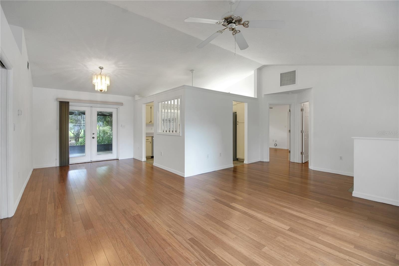 Image 4 of 39 For 36629 Francis Drive