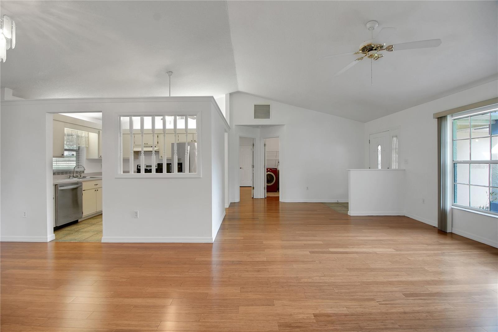 Image 5 of 39 For 36629 Francis Drive