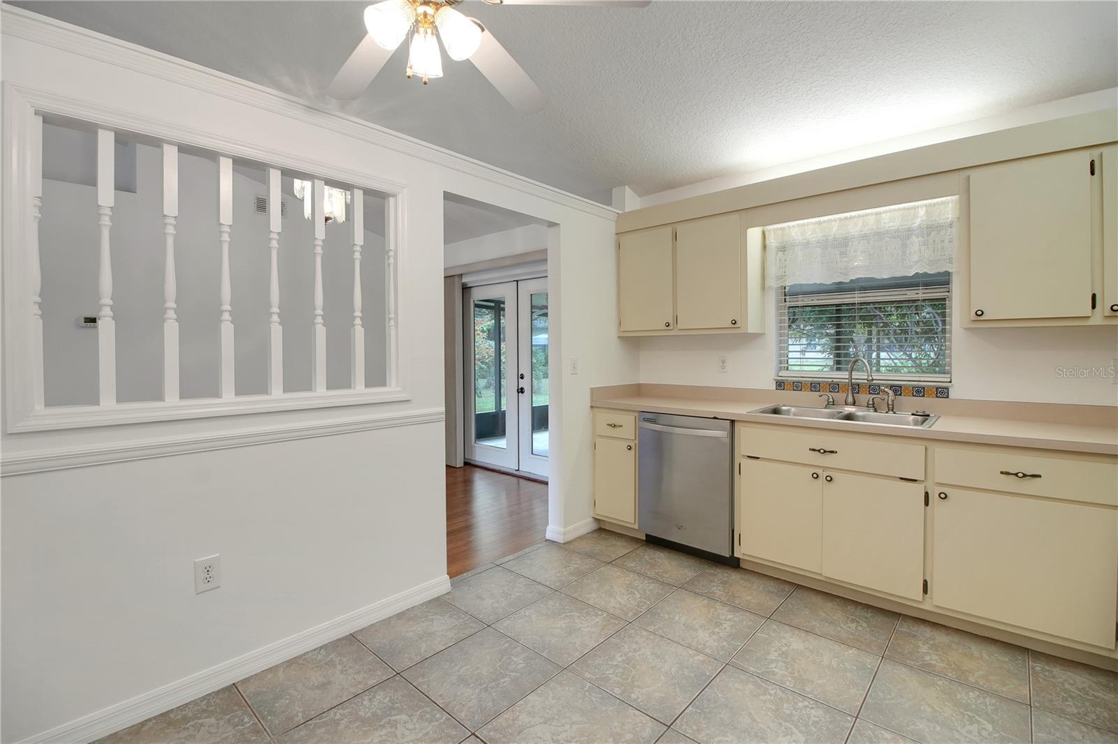 Image 9 of 39 For 36629 Francis Drive