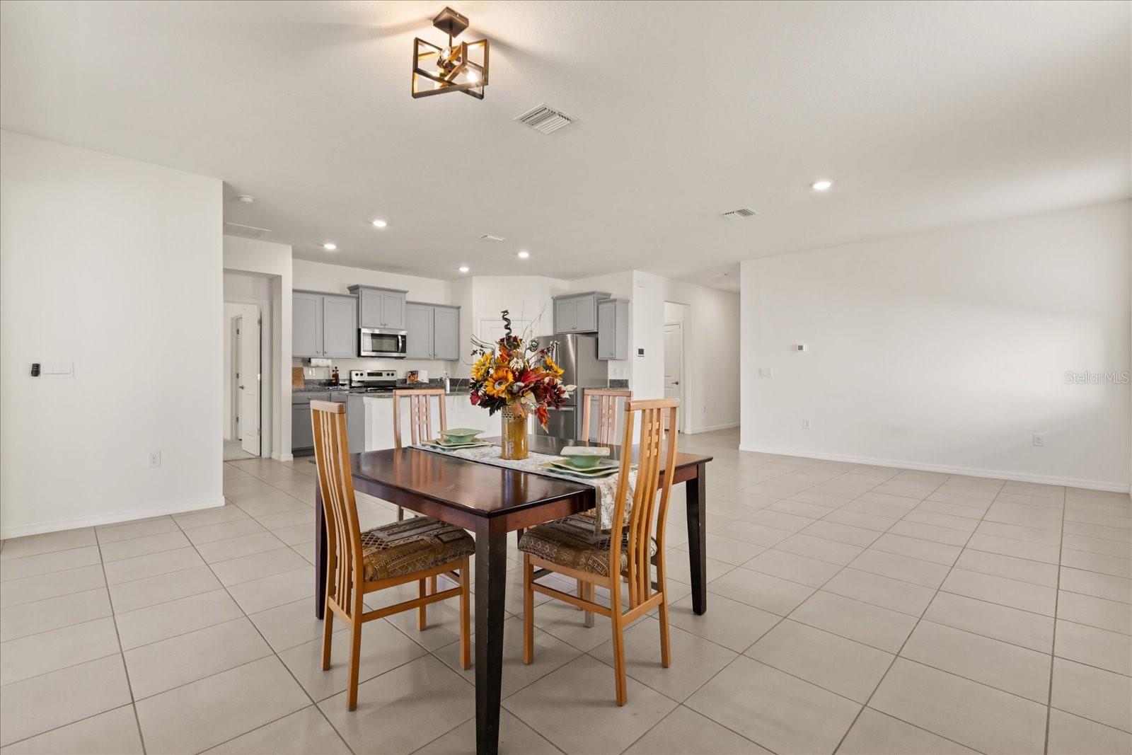 Image 9 of 29 For 8104 Penrose Place