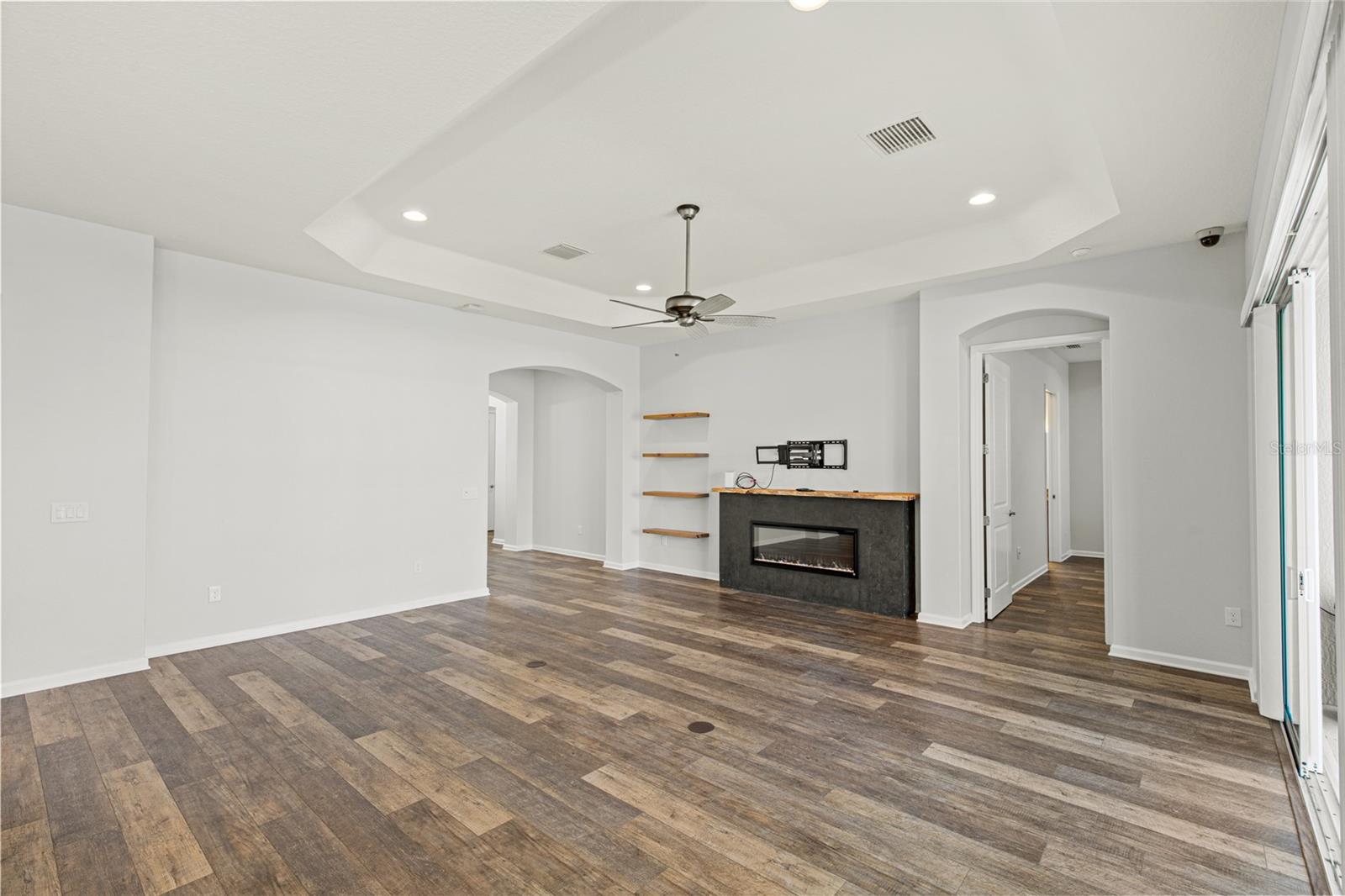 Image 10 of 44 For 11202 Roz Way