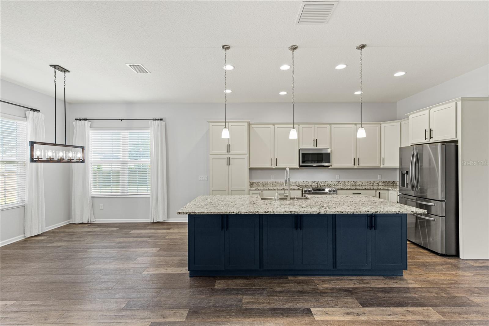 Image 13 of 44 For 11202 Roz Way